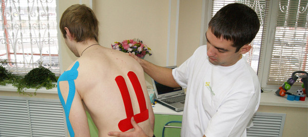 Кинезиотейпинг – сравнительно новый метод лечения спондилеза