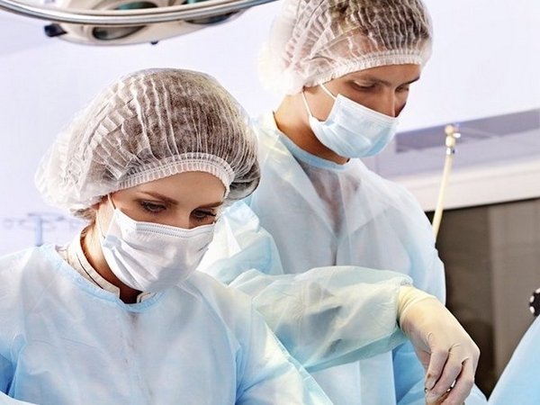Такая операция чаще всего проводится под общим наркозом