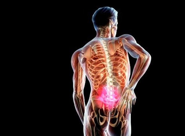 Болевые ощущения при грыже поясничного отдела бывают настолько мучительными, что полностью «отключают» человека от нормальной жизни