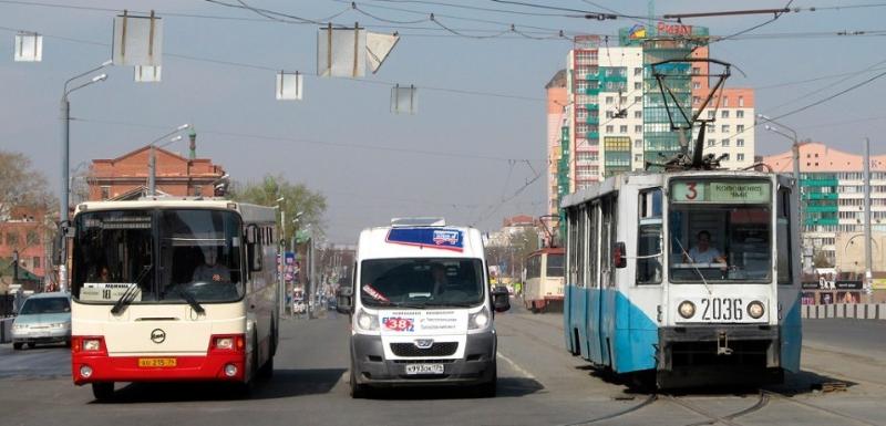 Общественным транспортом пользоваться нельзя